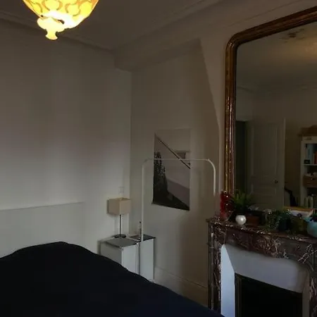 5 Bdr, 10 Ppl Georgous Typical Parisian Flat Daire