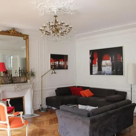 5 Bdr, 10 Ppl Georgous Typical Parisian Flat Paris